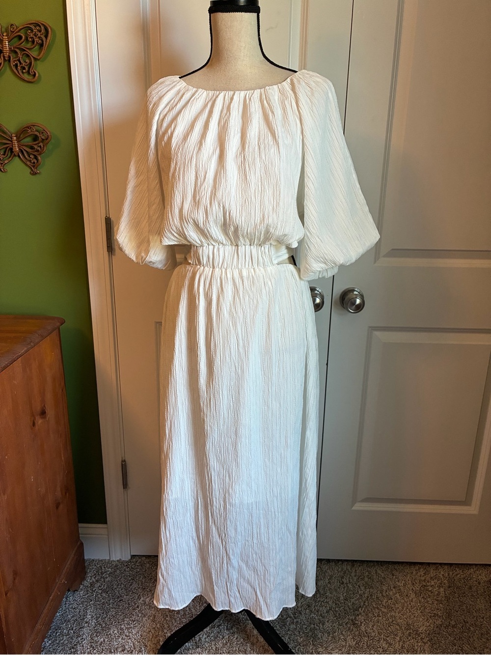 Arula White Textured Crinkle Midi Dress Cutout Waist X Button Back Tie Waist